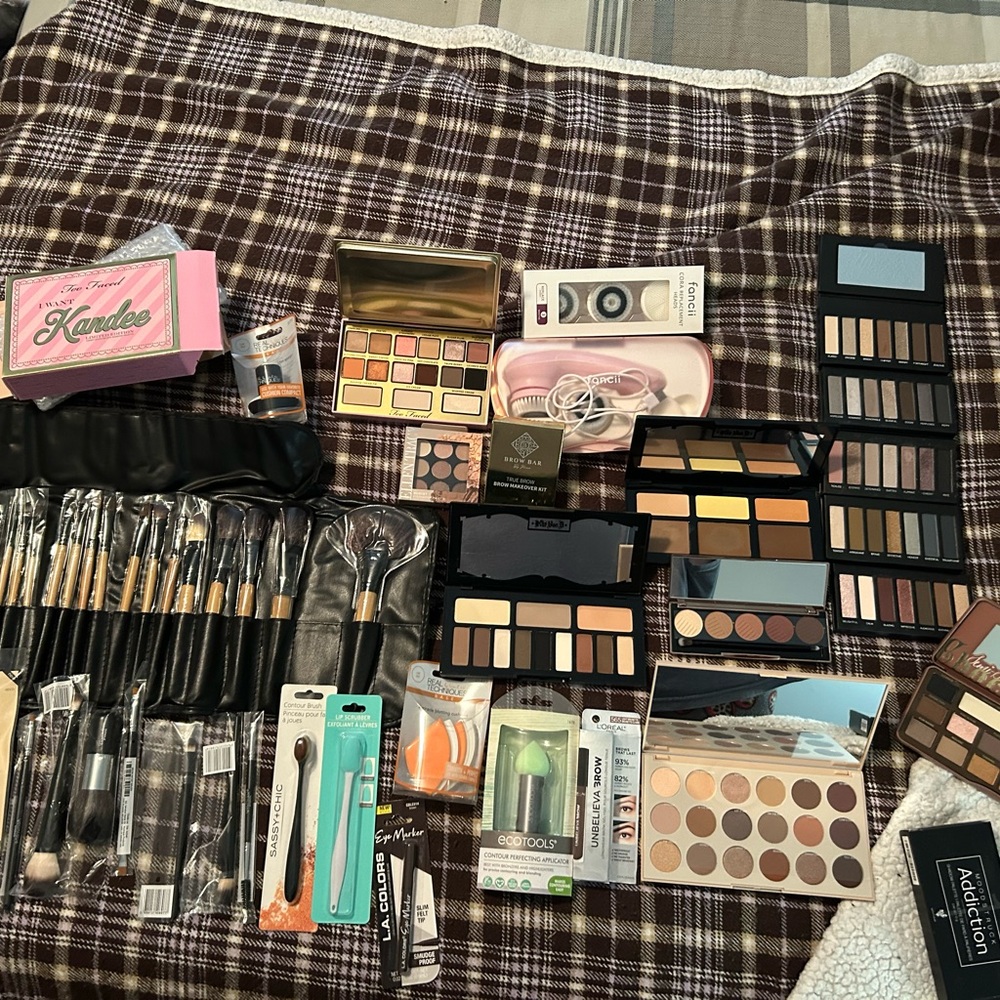 Make up bundle